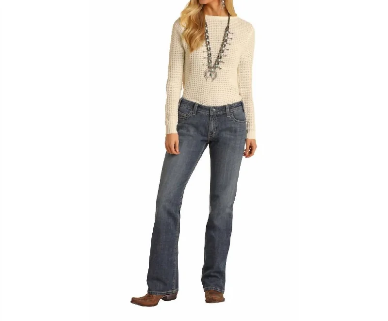 Fresh Styles, Fresh Deals Relaxed Straight Leg Boyfriend Jeans In Medium Wash